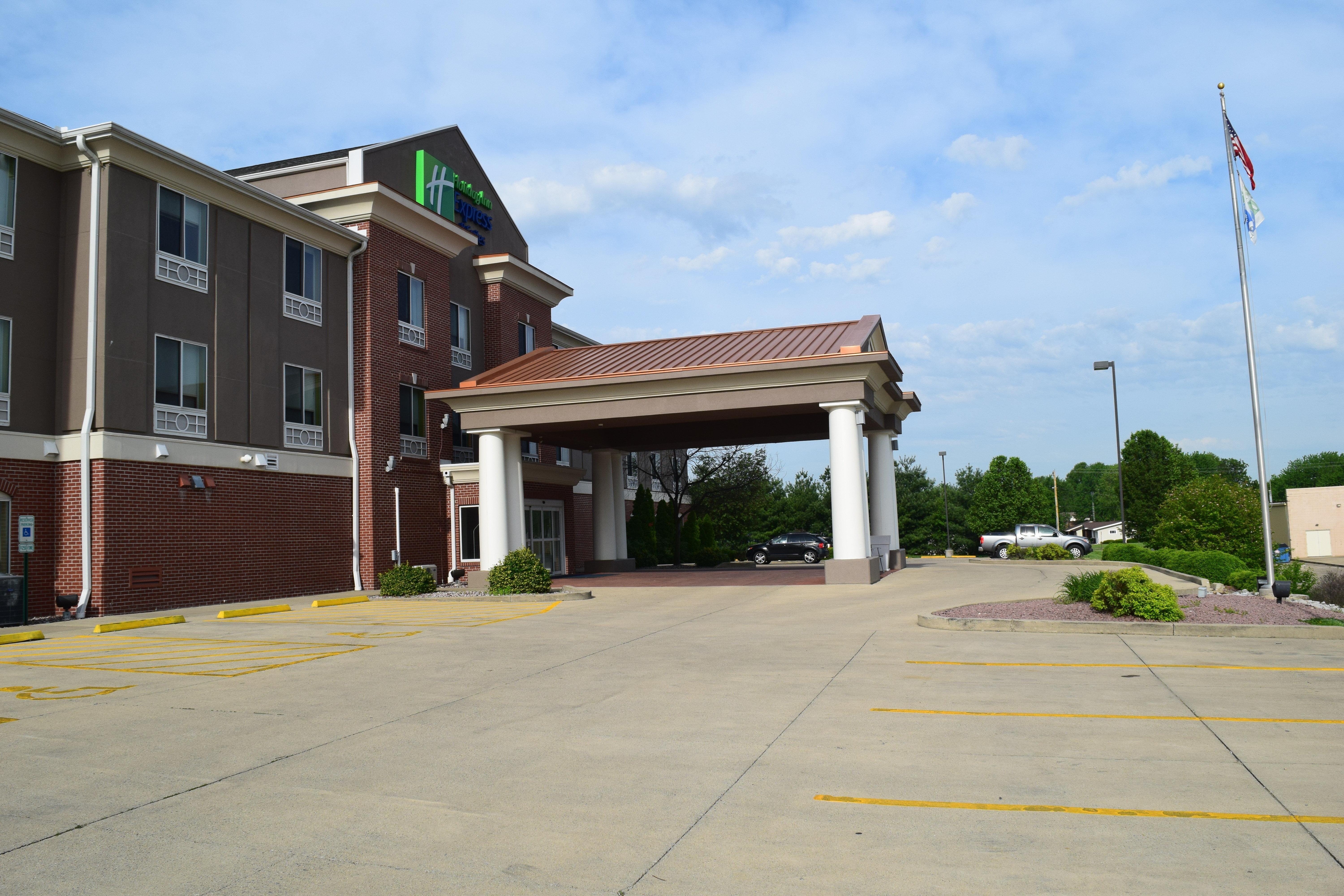 Holiday Inn Express & Suites Sparta Exterior foto