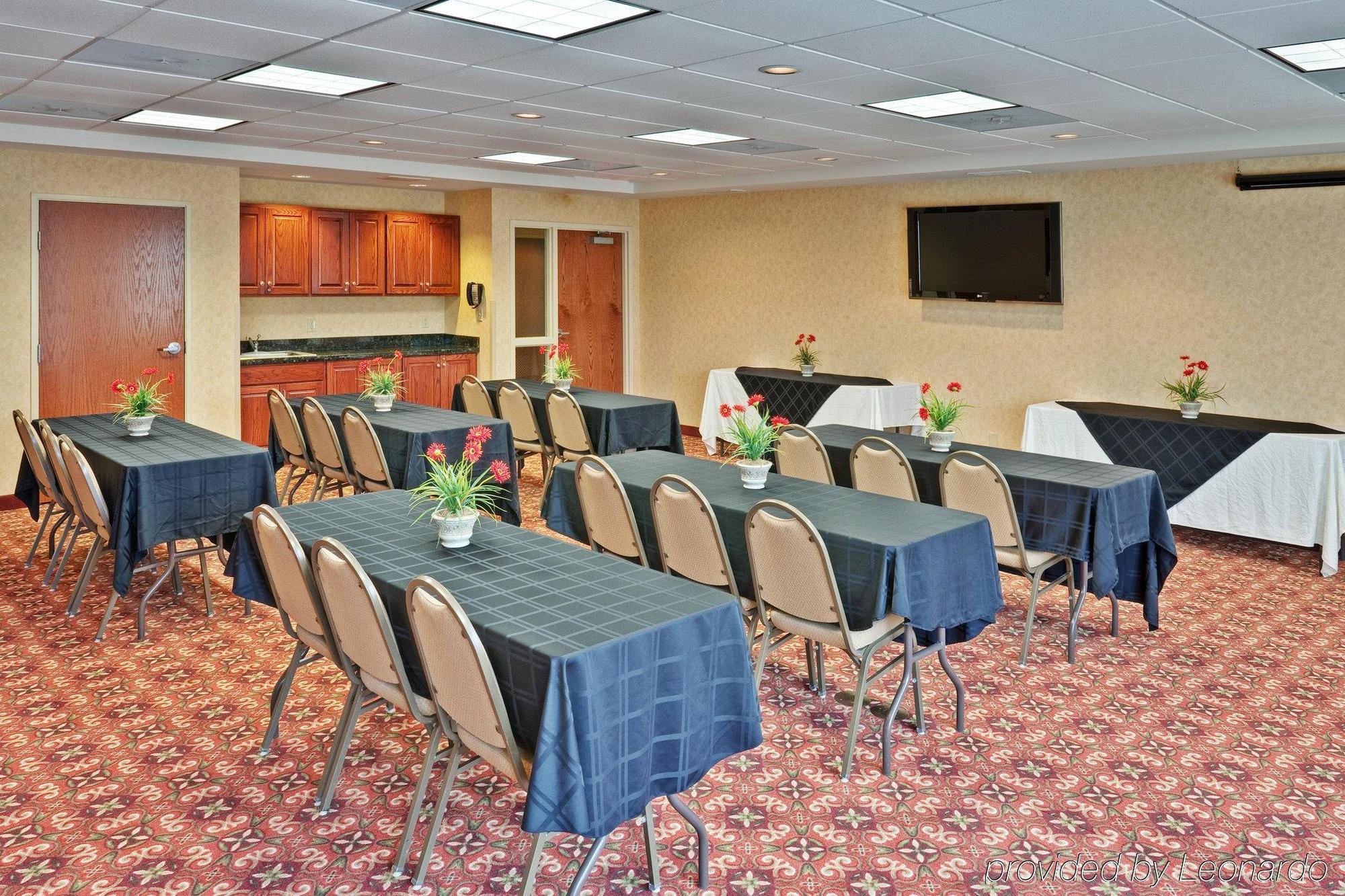 Holiday Inn Express & Suites Sparta Facilidades foto